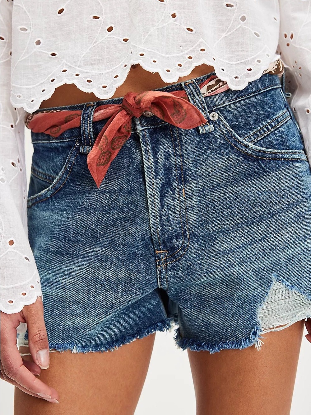 Free People Sofia Distressed Denim Cutoff Shorts Blue Button Fly Size 26 NWT ✨❤️